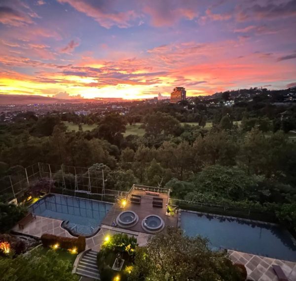 فيلا روميه اسري - Roemah Asri Villa