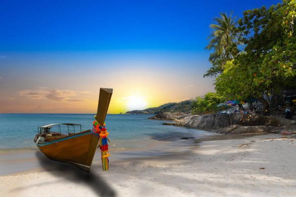 شاطئ كارون - Karon Beach