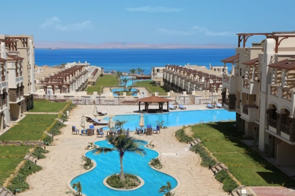 قرية بلو بلو السخنة