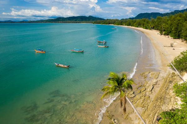 شاطئ بانغ تاو - Bang Tao Beach