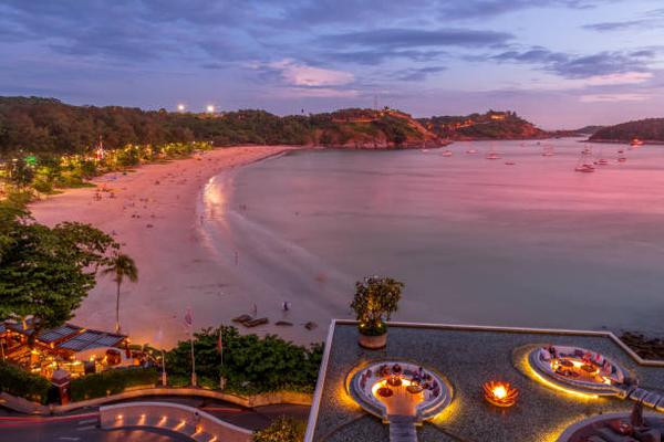 شاطئ ناي هارن - Nai Harn Beach