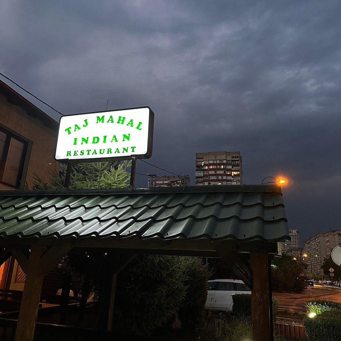 Taj Mahal Indian Restaurant